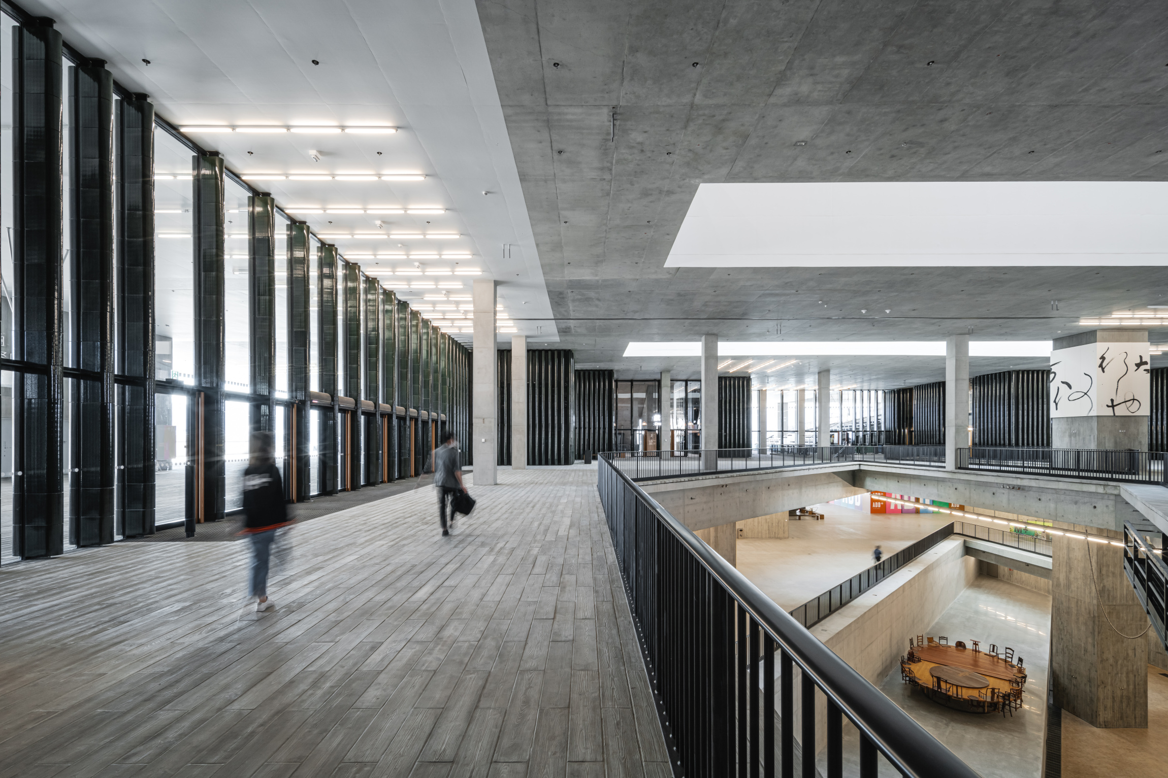 【稀少本】Architektur von Herzog & de Meuron 希少本】Architectures of Herzog & de Meuron - メルカリ