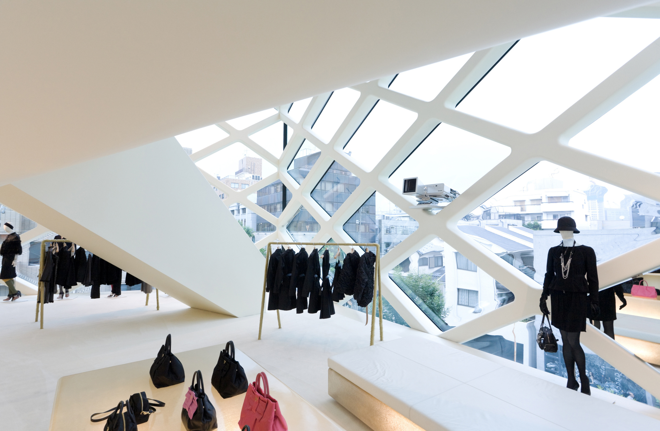 178 Prada Aoyama – Herzog & de Meuron