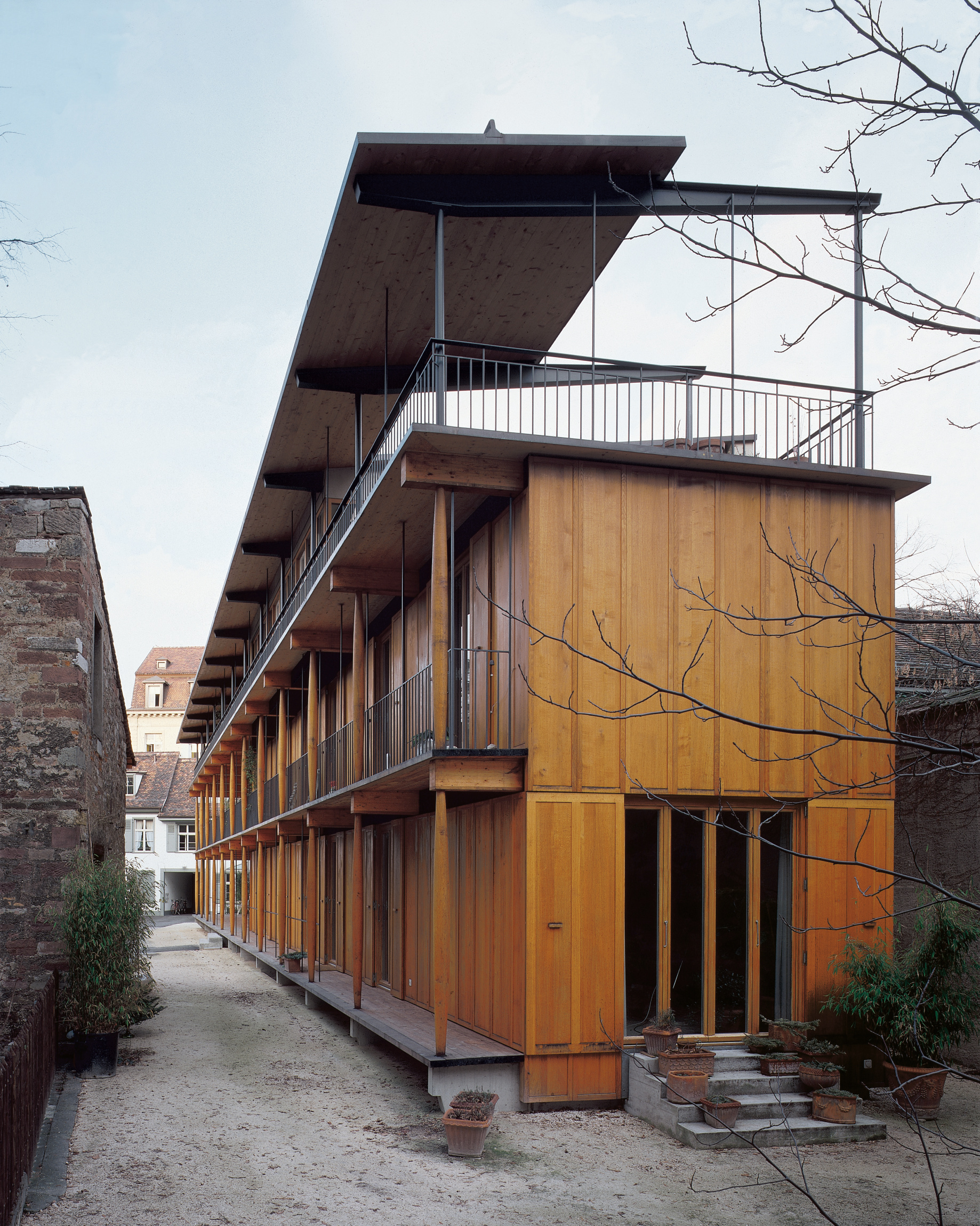 029 Apartment Building along a Party Wall – Herzog & de Meuron