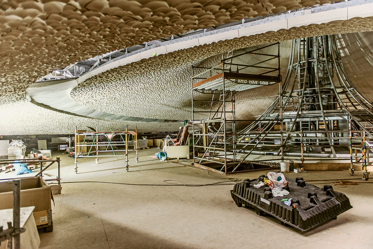 ELBPHILHARMONIE ヘルツォーグ& de ムーロン ヘルツォーク＆ド・ムーロンのエルプフィル、ついに完成