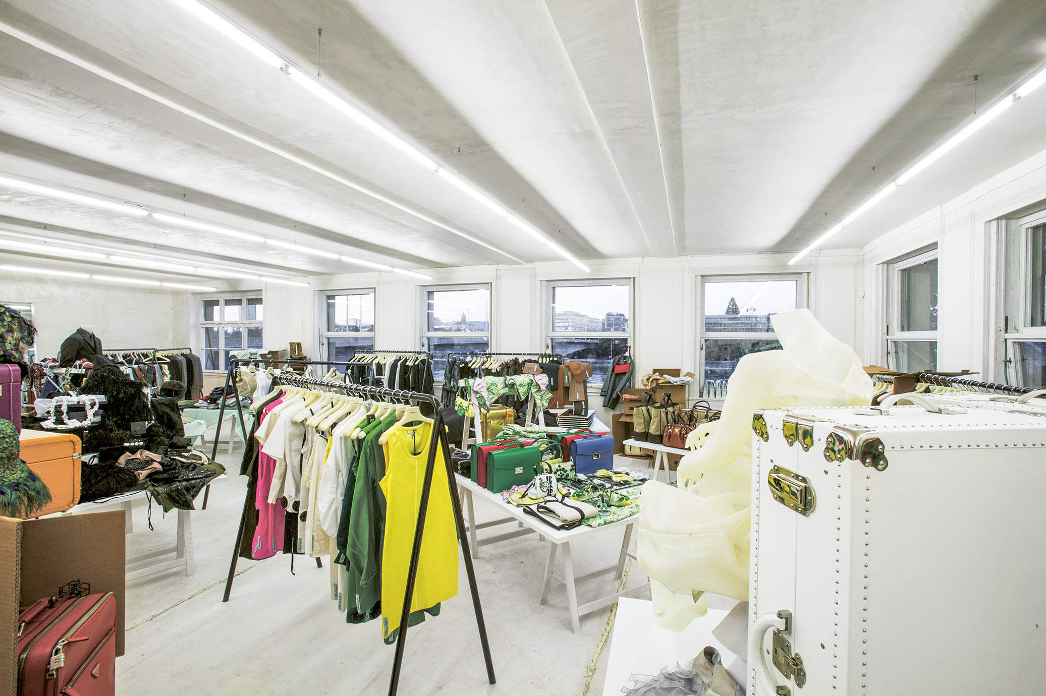 288 Prada Improbable Classics, Temporary Store – Herzog & de Meuron